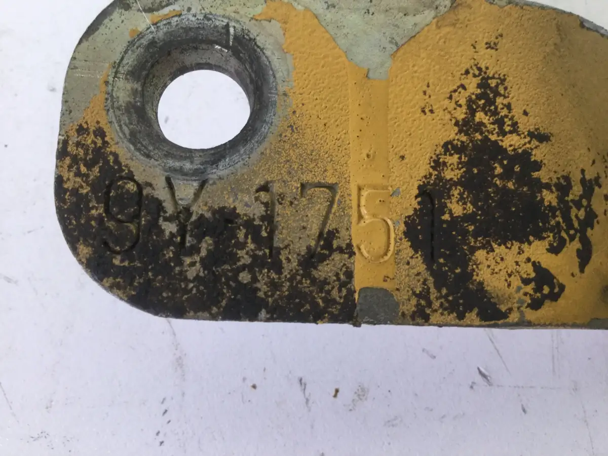 CATERPILLAR ALTERNATOR SUPPORT 9Y1751 USED - Picture 2