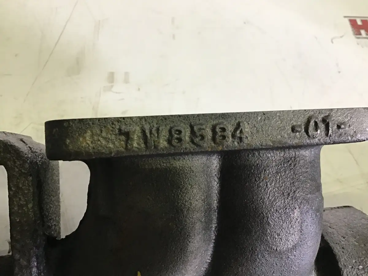 COLECTOR DE ESCAPE CATERPILLAR 7W8584 USADO - Imagen 2