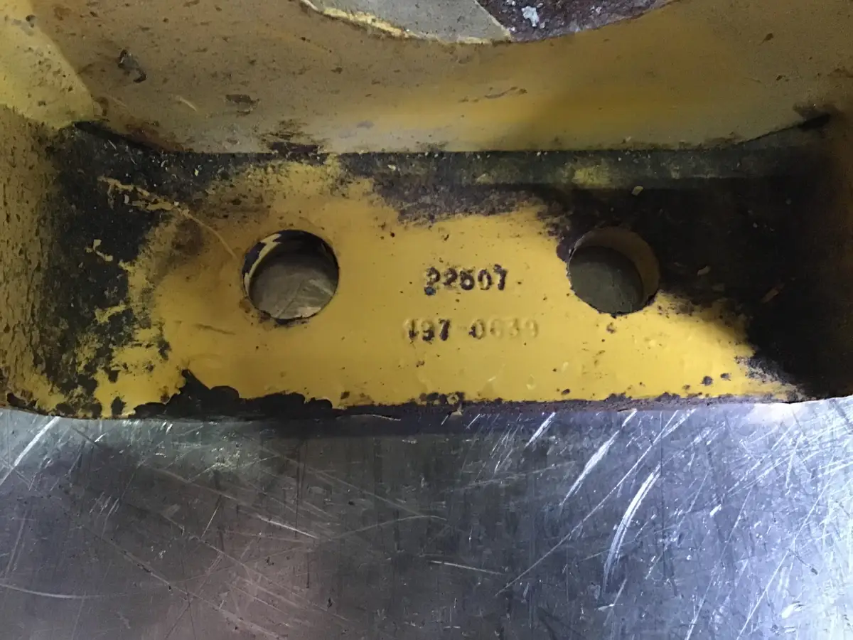 CATERPILLAR MOTOR SUPPORT 1970639 USED - Picture 2
