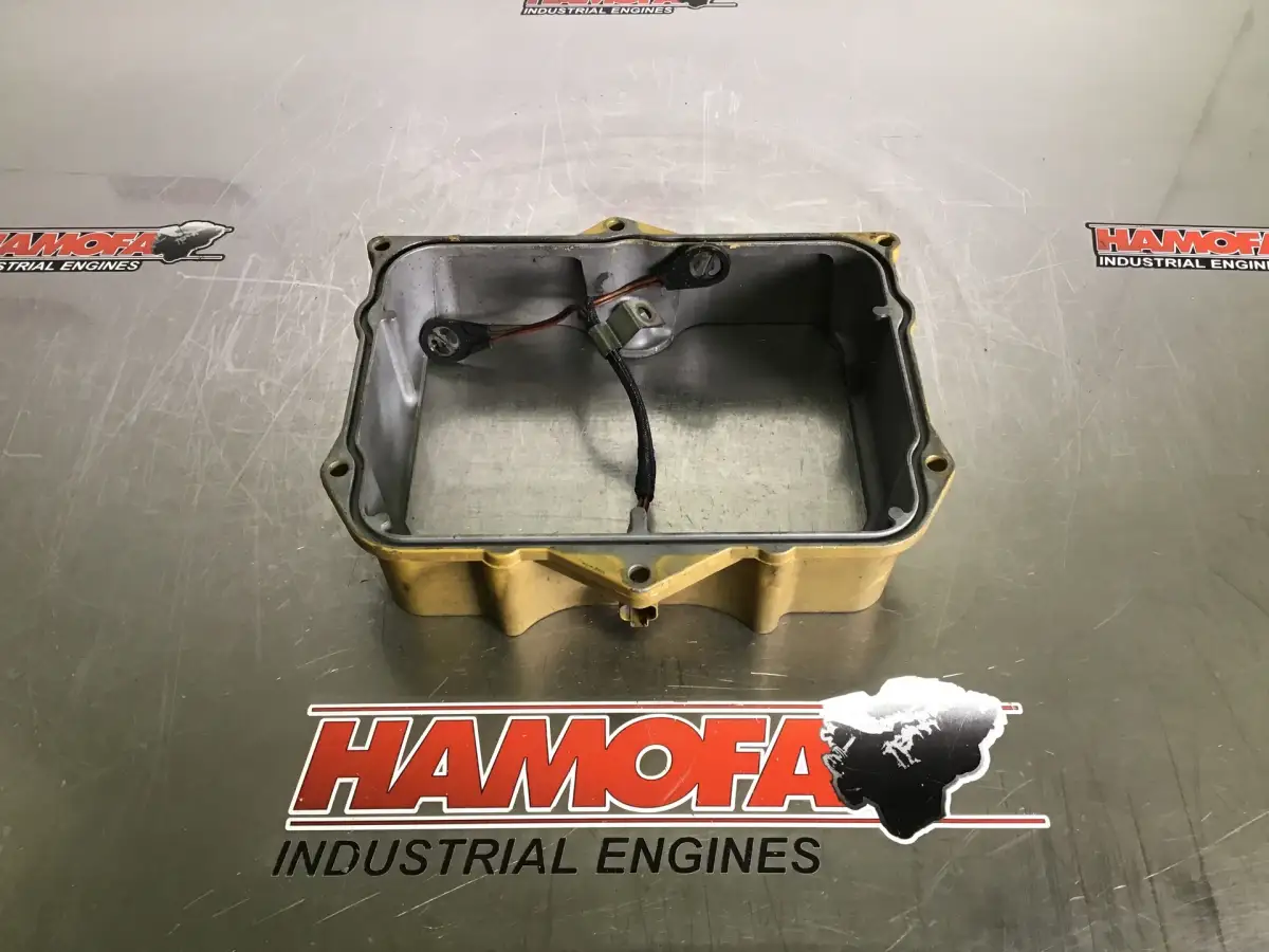 CATERPILLAR INTERMEDIATE VALVE COVER 1069488 USED - Picture 3