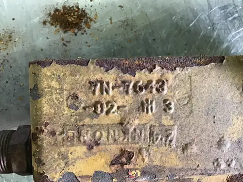 CATERPILLAR OIL COOLER COVER 7N7643 USED - Thumb image 2