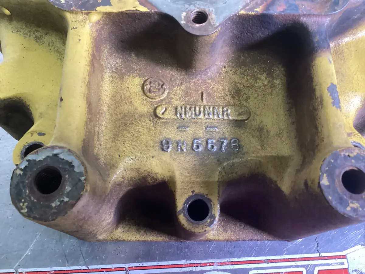 CATERPILLAR DISTRIBUTION COVER 9N5576 USED - Picture 2