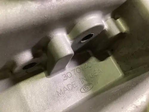 COLECTOR DE ADMISIÓN CUMMINS L10 3070140 USADO - Imagen miniatura 2
