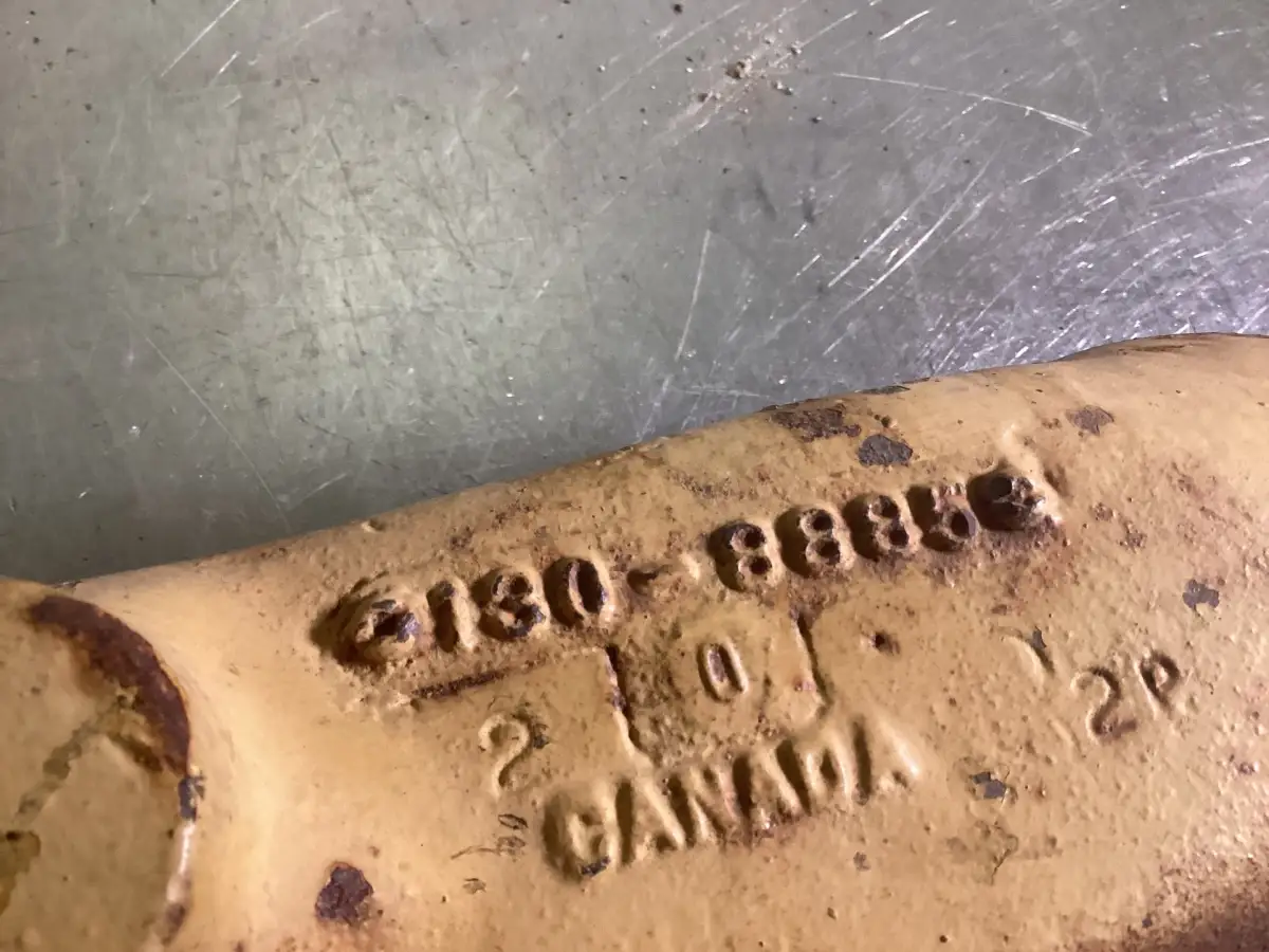 CATERPILLAR OIL COOLER COVER 1308885 USED - Picture 2