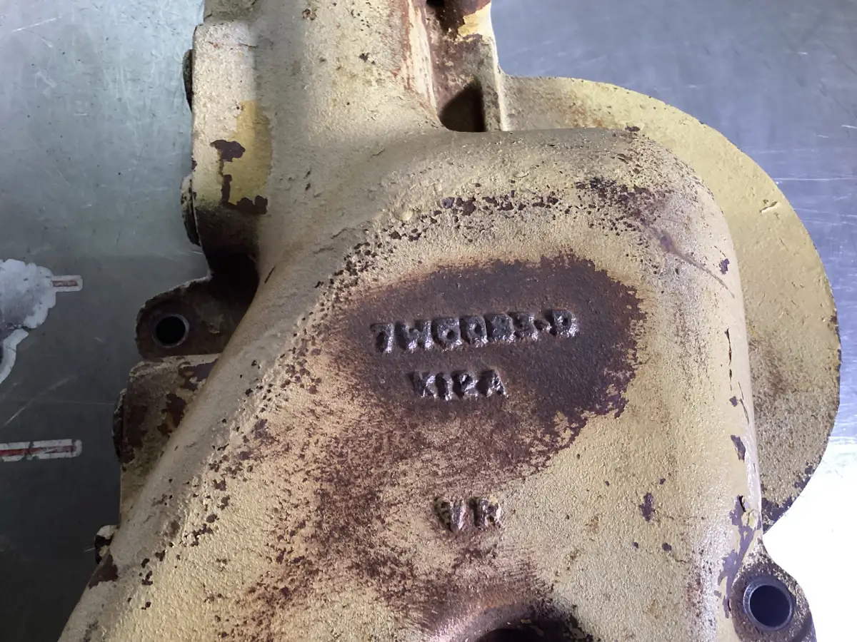 CATERPILLAR WATER PUMP CONNECTION 7W6083 USED - Picture 2
