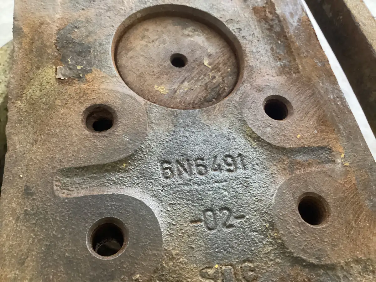 CATERPILLAR VENTILATOR BRACKET 6N6491 USED - Picture 3