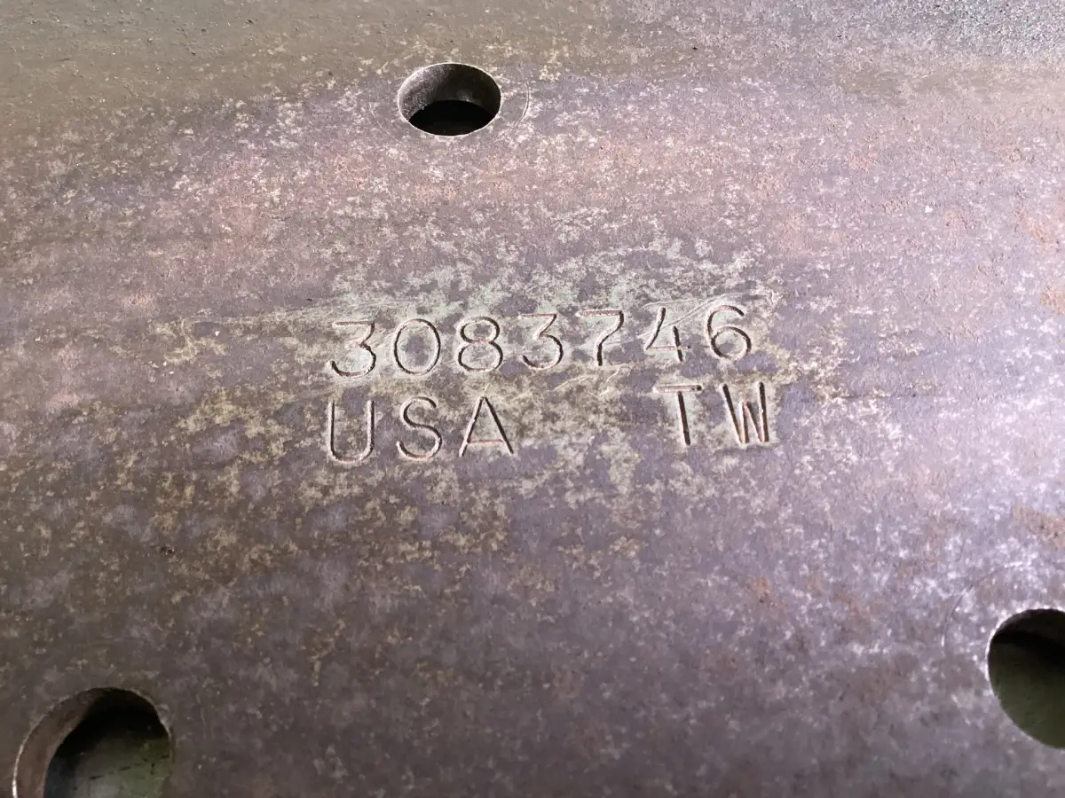 CUMMINS CUM M11 TAPA DE AGUA 3083746 USADA - Imagen 2