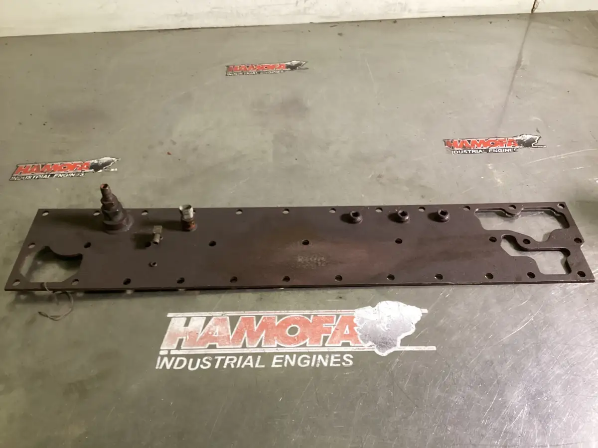 CUMMINS CUM M11 TAPA DE AGUA 3083746 USADA - Imagen 3