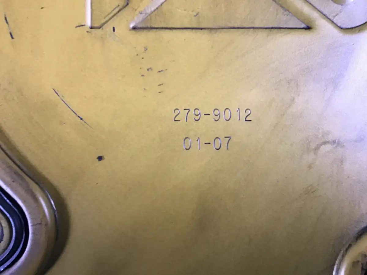 CATERPILLAR DISTRIBUTION COVER 2799012 USED - Picture 2