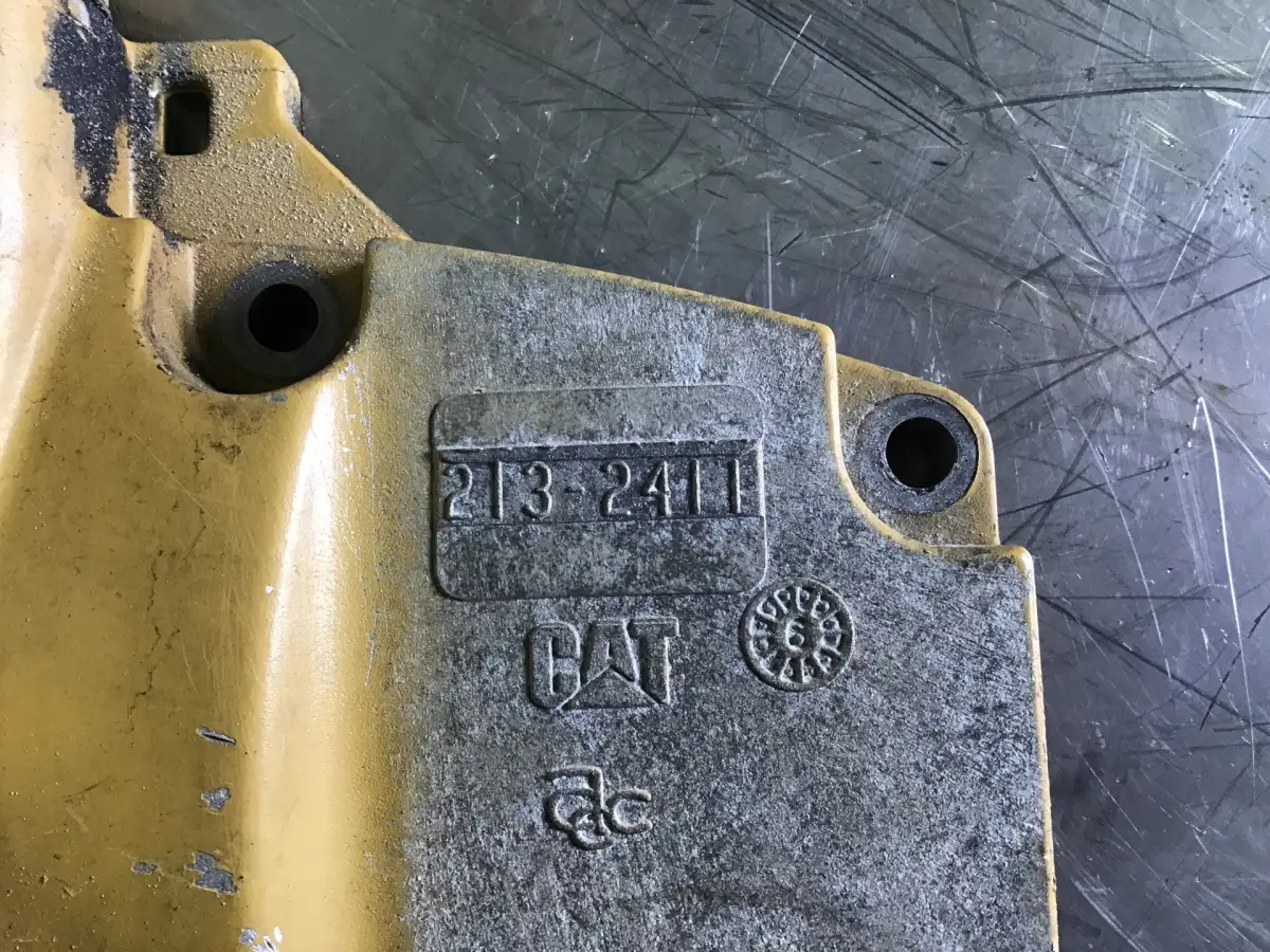 CATERPILLAR OIL PAN COVER 2132411 USED - Picture 2