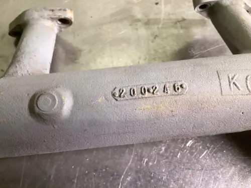CUMMINS CUM V28 COLECTOR 200246 USADO - Imagen miniatura 2