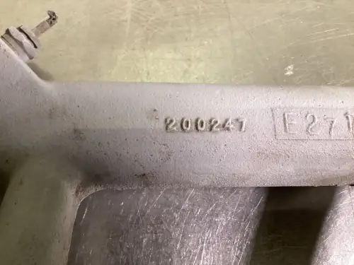 CUMMINS CUM V28 MANIFOLD 200247 USADO - Imagen miniatura 2