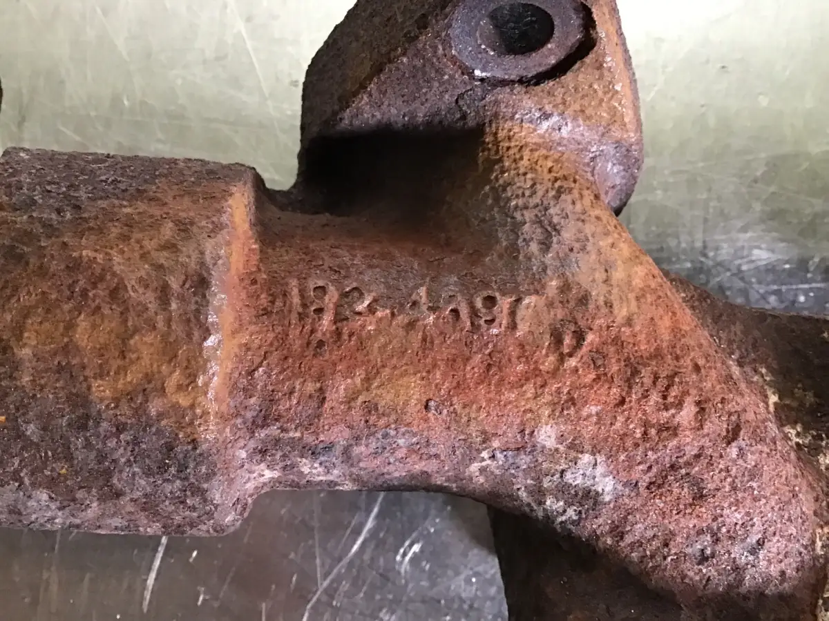 MANIFOLD DE ESCAPE CATERPILLAR 1924697 USADO - Imagen 2