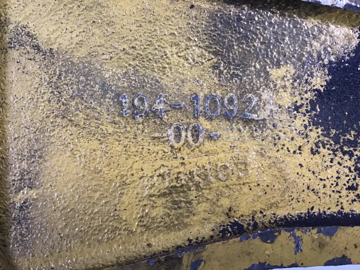 CATERPILLAR VENTILATOR SUPPORT 1941092 USED - Picture 2