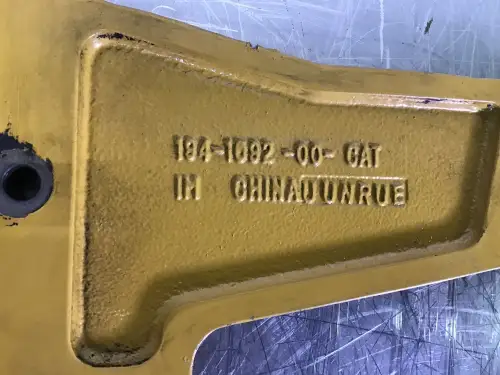CATERPILLAR VENTILATOR SUPPORT 1941092 USED - Thumb image 2