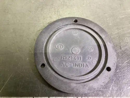 JOHN DEERE JD 6.8L COVER PLATE R121411 USED - Thumb image 2