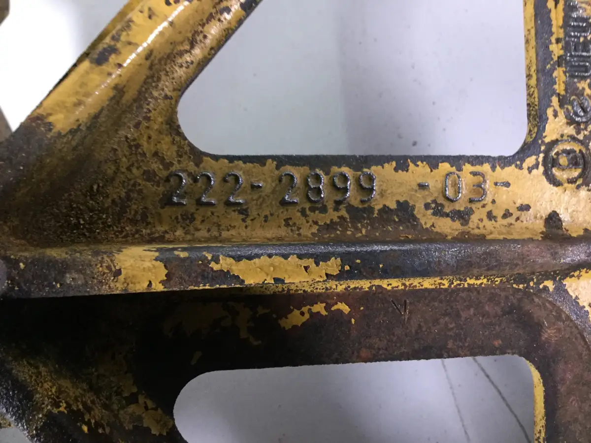 CATERPILLAR VENTILATOR HUB 2222899 USED - Picture 2