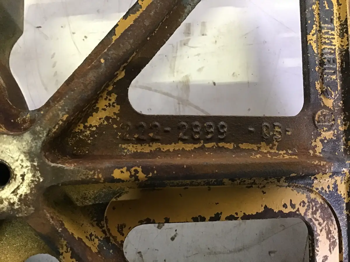 CATERPILLAR VENTILATOR HUB 2222899 USED - Picture 2