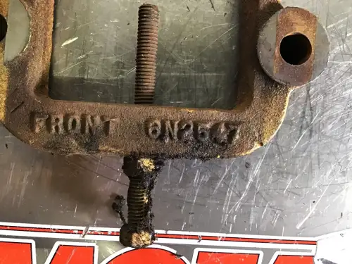 CATERPILLAR VENTILATOR BRACKET 6N2547 USED - Thumb image 2