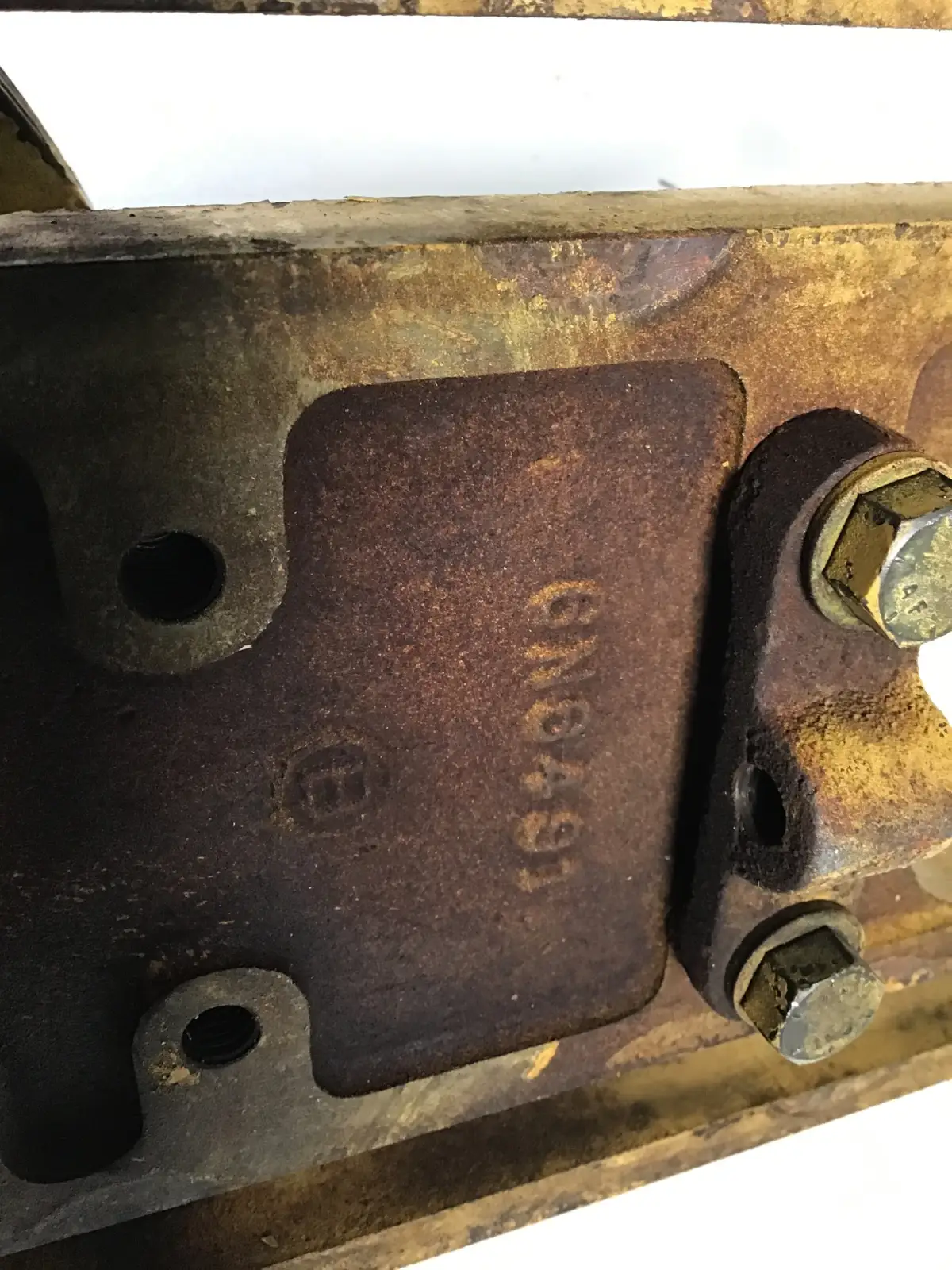CATERPILLAR VENTILATOR SUPPORT 6N6491 USED - Picture 2
