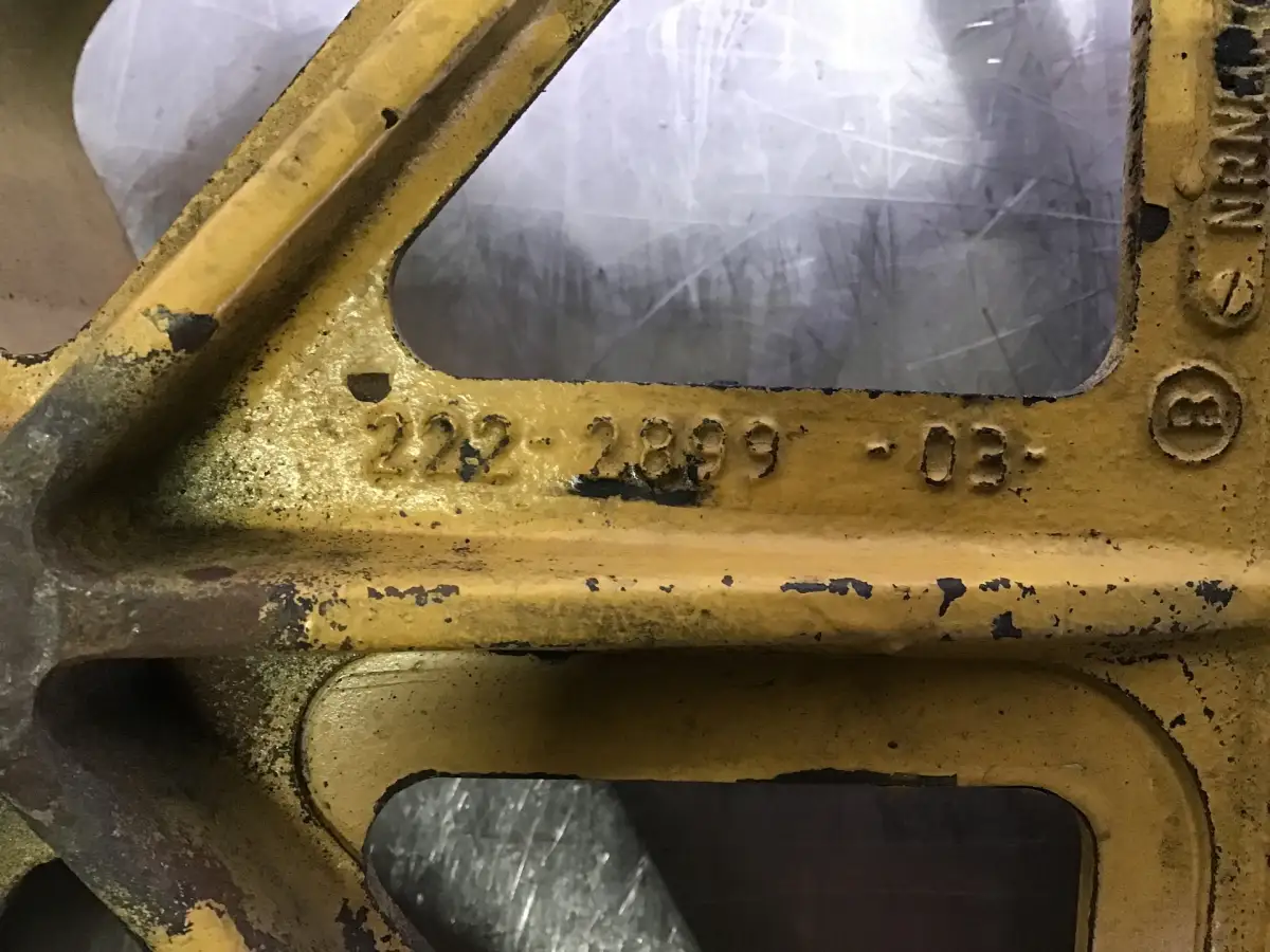 CATERPILLAR VENTILATOR HUB 2222899 USED - Picture 2