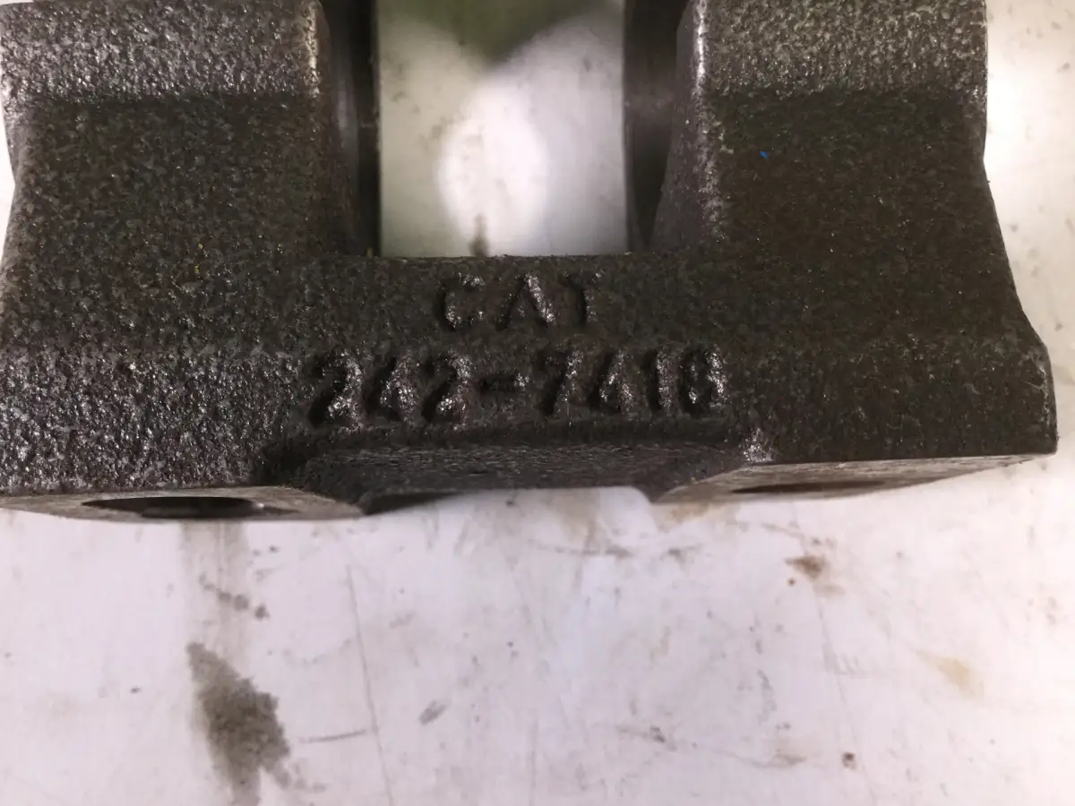 CATERPILLAR PUSHROD HOUSING 2427418 USED - Picture 2