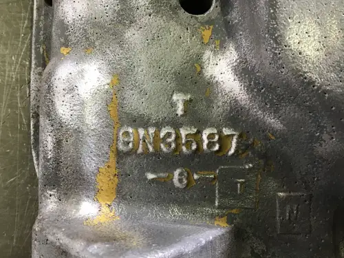 CATERPILLAR OIL COOLER HOUSING 9N3587 USED - Thumb image 2