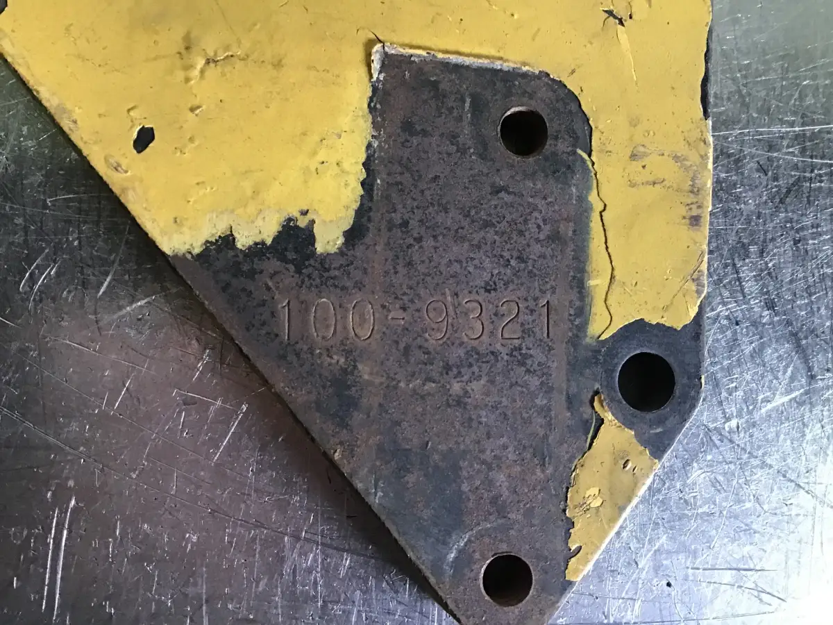 CATERPILLAR BRACKET 1009321 USED - Picture 2