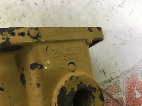 CATERPILLAR OIL FILTER HOUSING 2P4303 USED - Thumb image 2
