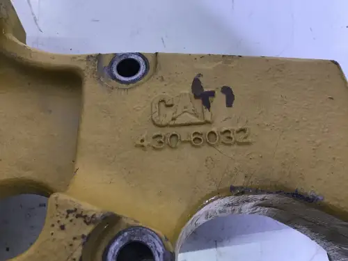 CATERPILLAR ALTERNATOR BRACKET 4306032 USED - Thumb image 2