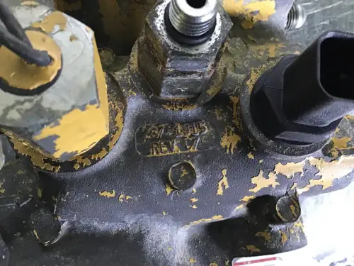 CATERPILLAR FUEL FILTER HOUSING 2371915 USED - Thumb image 2