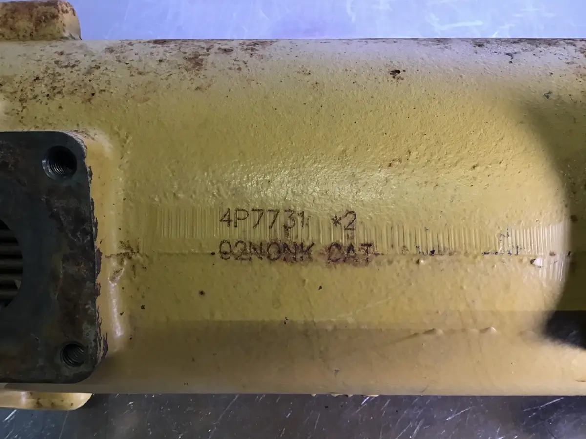 CATERPILLAR OIL COOLER 4P7731 USED - Picture 2