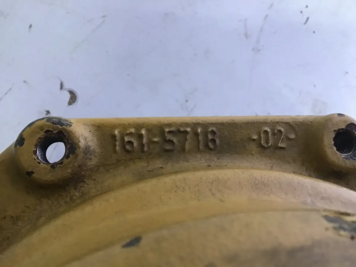 CATERPILLAR CARCASSE DE POMPE À EAU 1615718 USÉE - Image 2