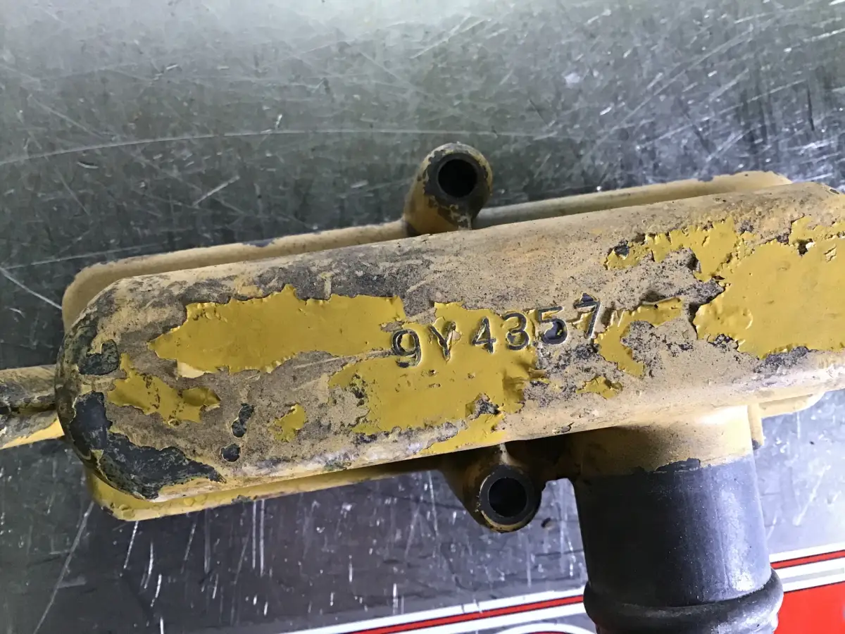 CATERPILLAR SUMP VENT 9Y4357 USED - Picture 2