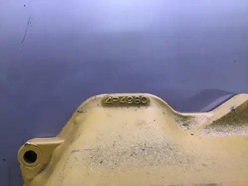 CATERPILLAR VALVE COVER INTERMEDIATE 4P4980 USED - Thumb image 2