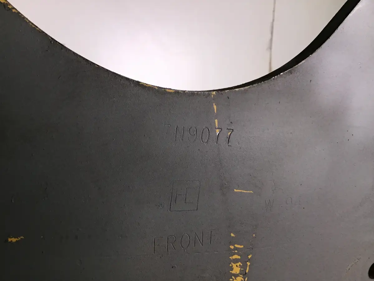 SUPPORT MOTEUR CATERPILLAR 7N9077 UTILISÉ - Image 2