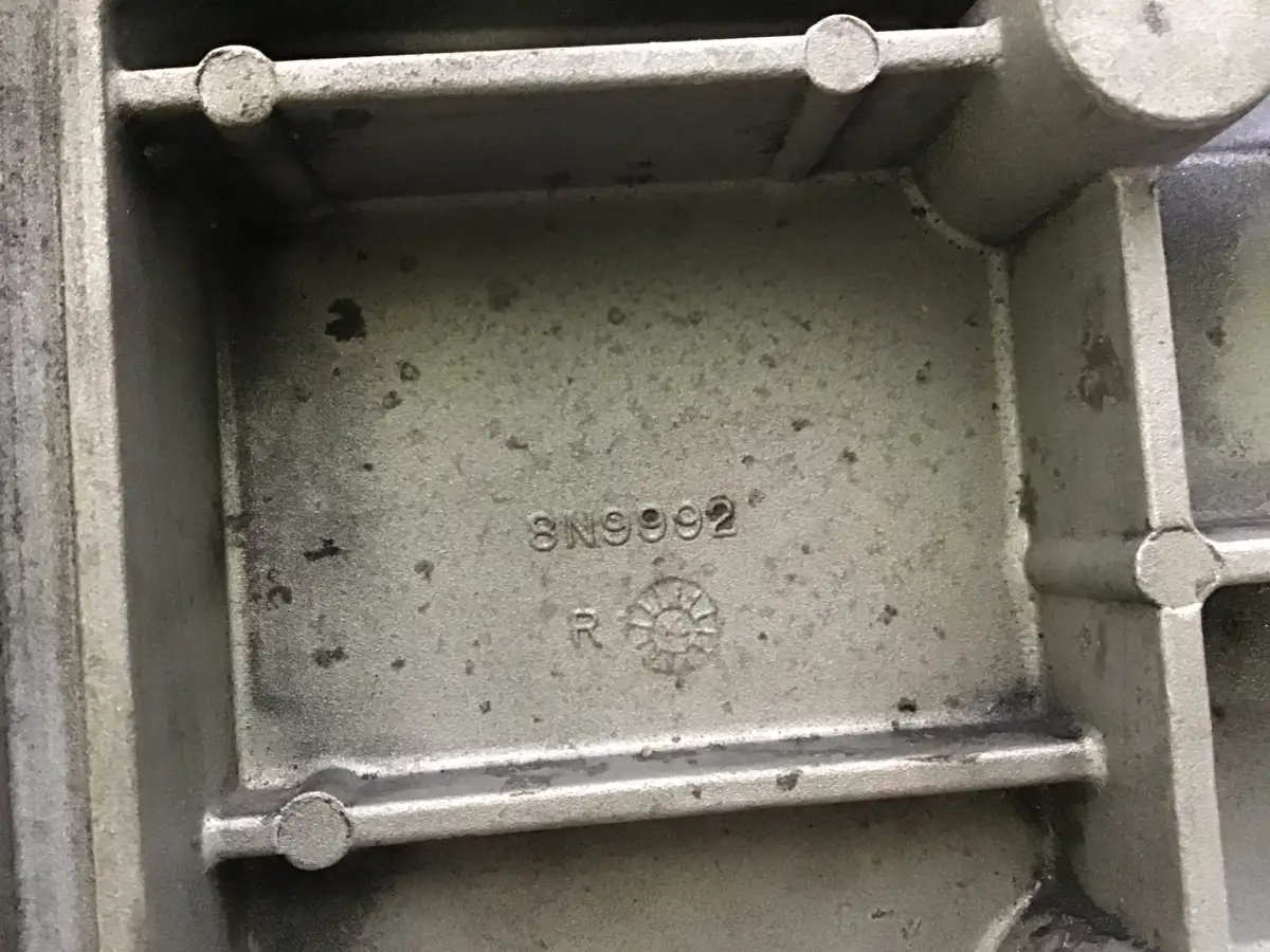 CATERPILLAR КРЫШКА БЛОКА ДВИГАТЕЛЯ 8N9992 Б/У - Фото 2