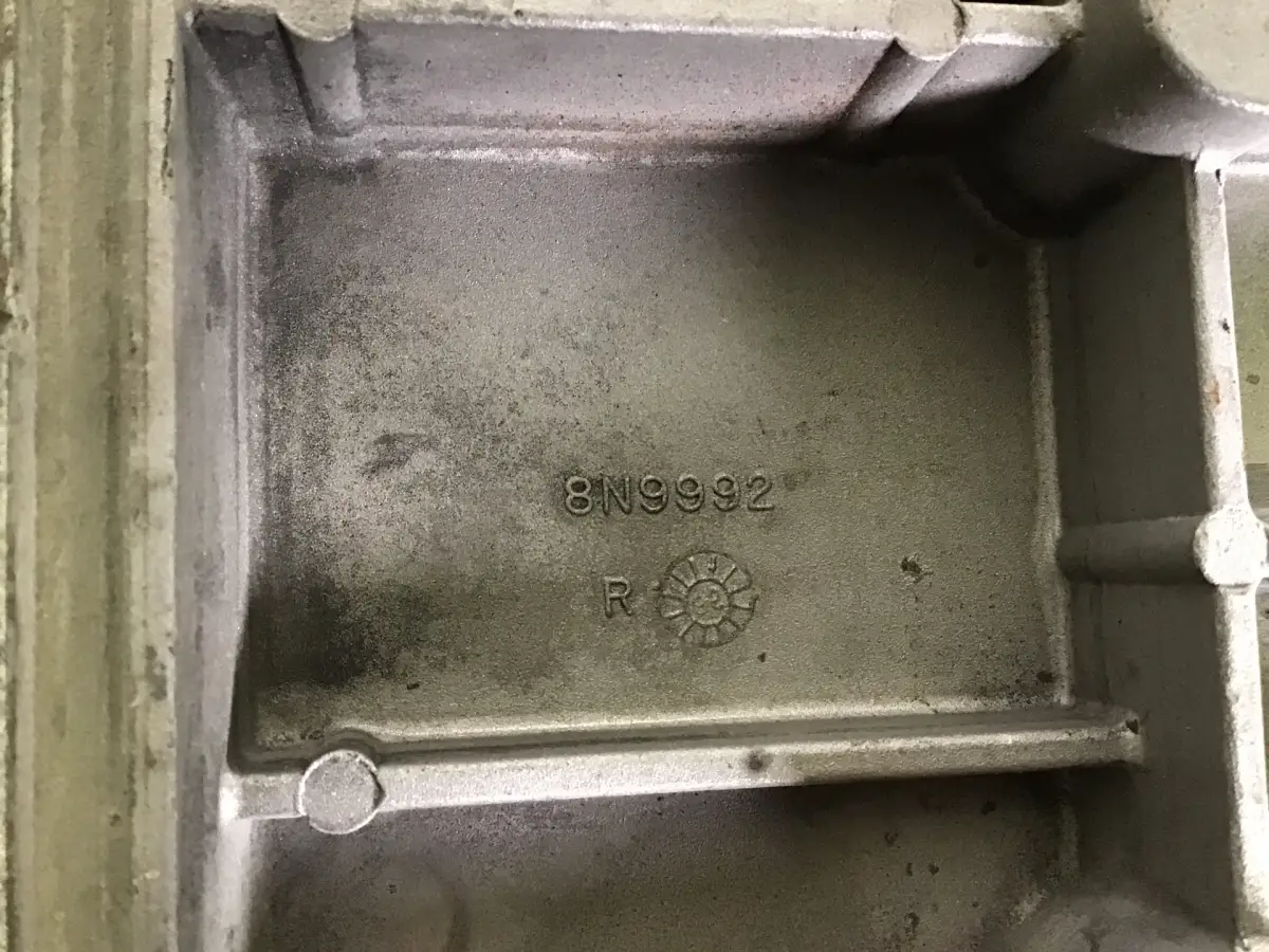 CATERPILLAR MOTOR BLOCK COVER 8N9992 USED - Picture 2