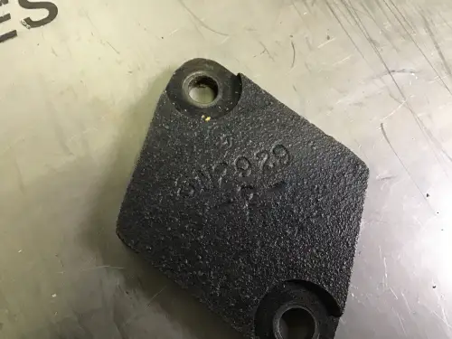 TAPA DE BLOQUE DE MOTOR CATERPILLAR 8N2929 USADA - Imagen miniatura 2