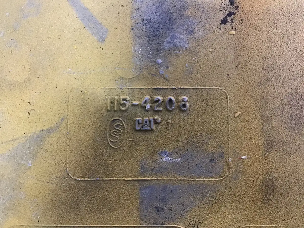 CATERPILLAR CARTER DE ACEITE 1154206 USADO - Imagen 2