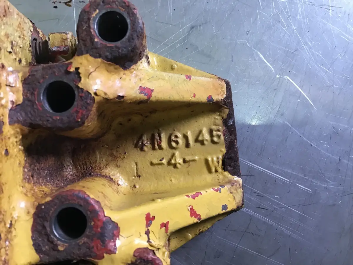 SOPORTE CATERPILLAR 4N6145 USADO - Imagen 2