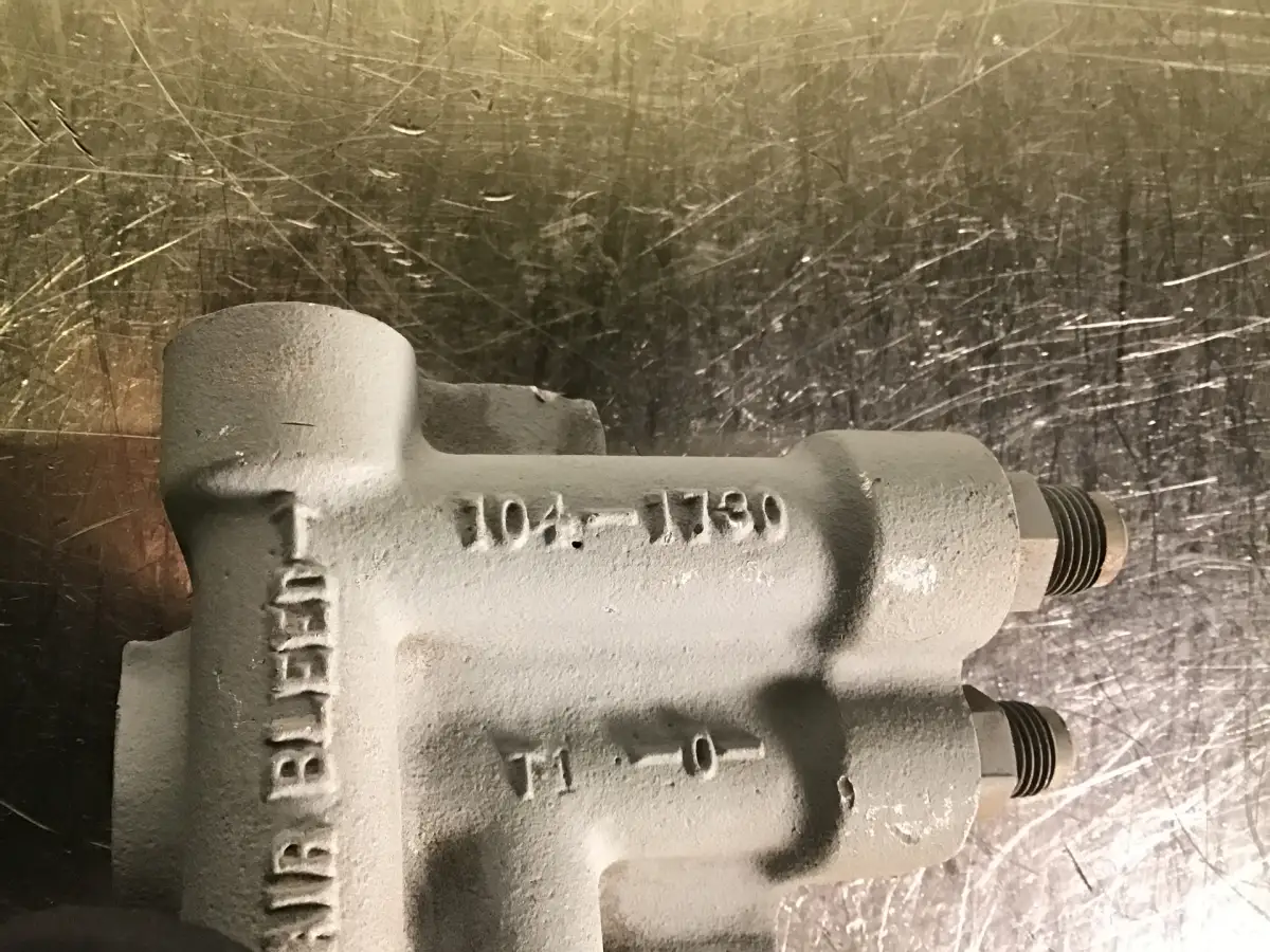 CATERPILLAR CAT 3176 C10 C12 MANIFOLD ADAPTER 1041730 GEBRAUCHT – Bild 2
