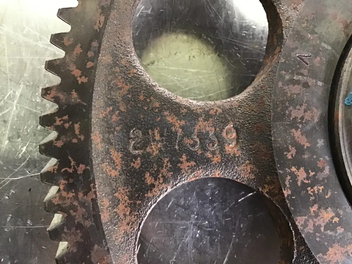 ENGRANAJE INTERMEDIO CATERPILLAR 2W7339 USADO - Imagen 2
