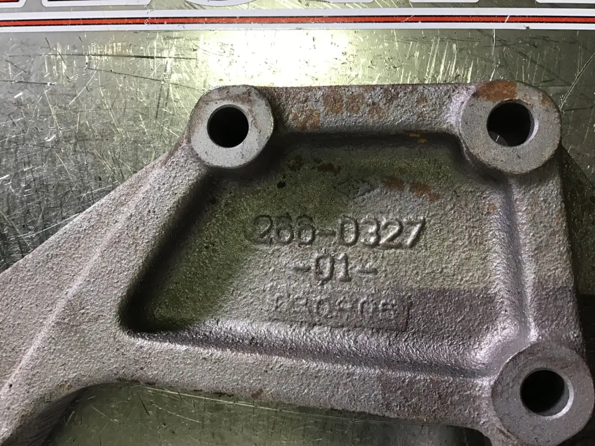 CATERPILLAR BRACKET 2660327 USED - Picture 2