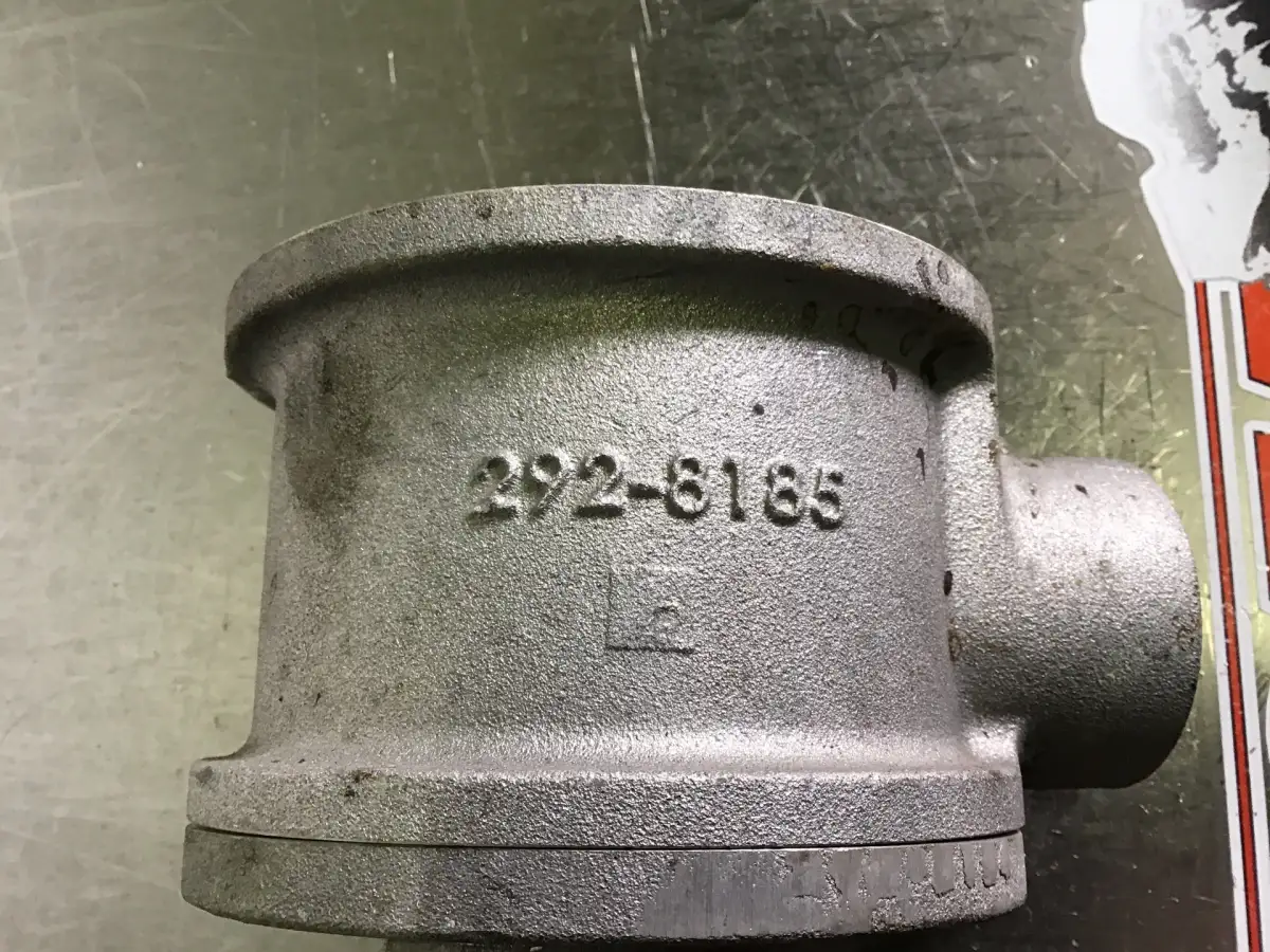 CATERPILLAR OILFILTERADAPTER 2928185 GEBRUIKT - Afbeelding 2