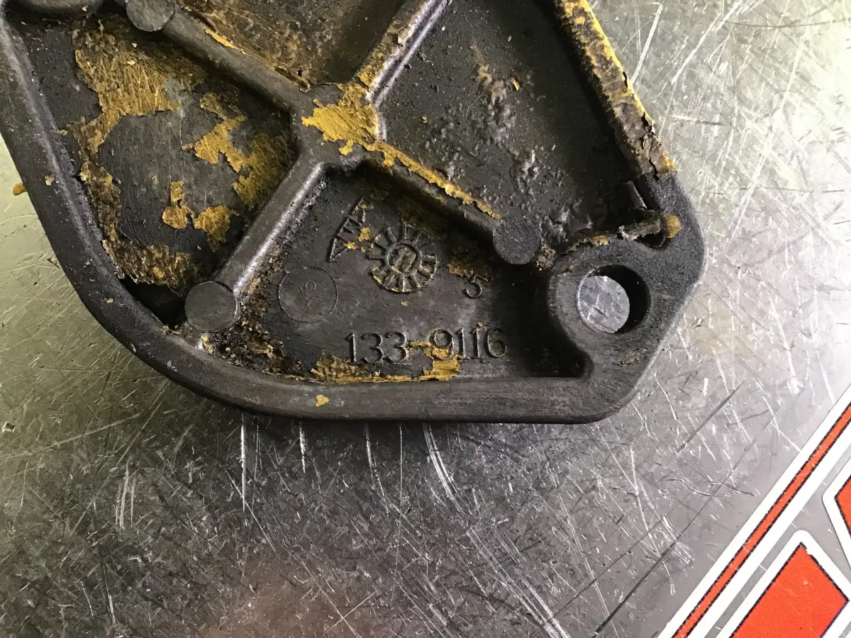 PLACA CATERPILLAR 1339116 USADA - Imagen 2