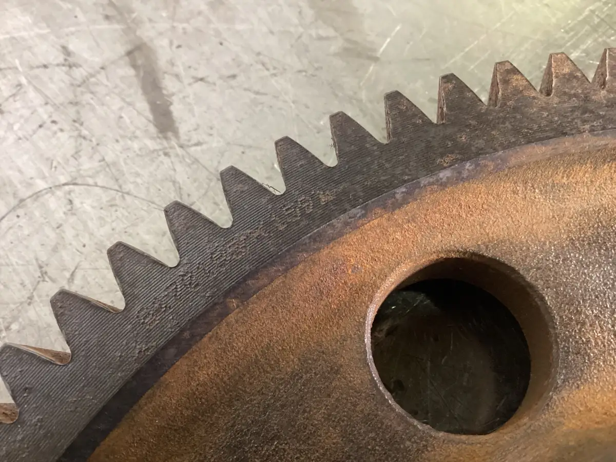ENGRENJE INTERMEDIO VOLVO 8170195 USADO - Imagen 2
