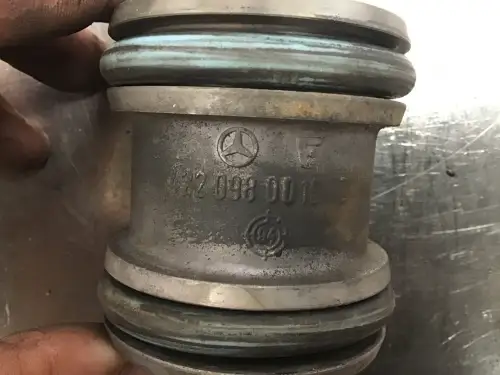 MERCEDES A 422 098 00 16 D'OCCASION