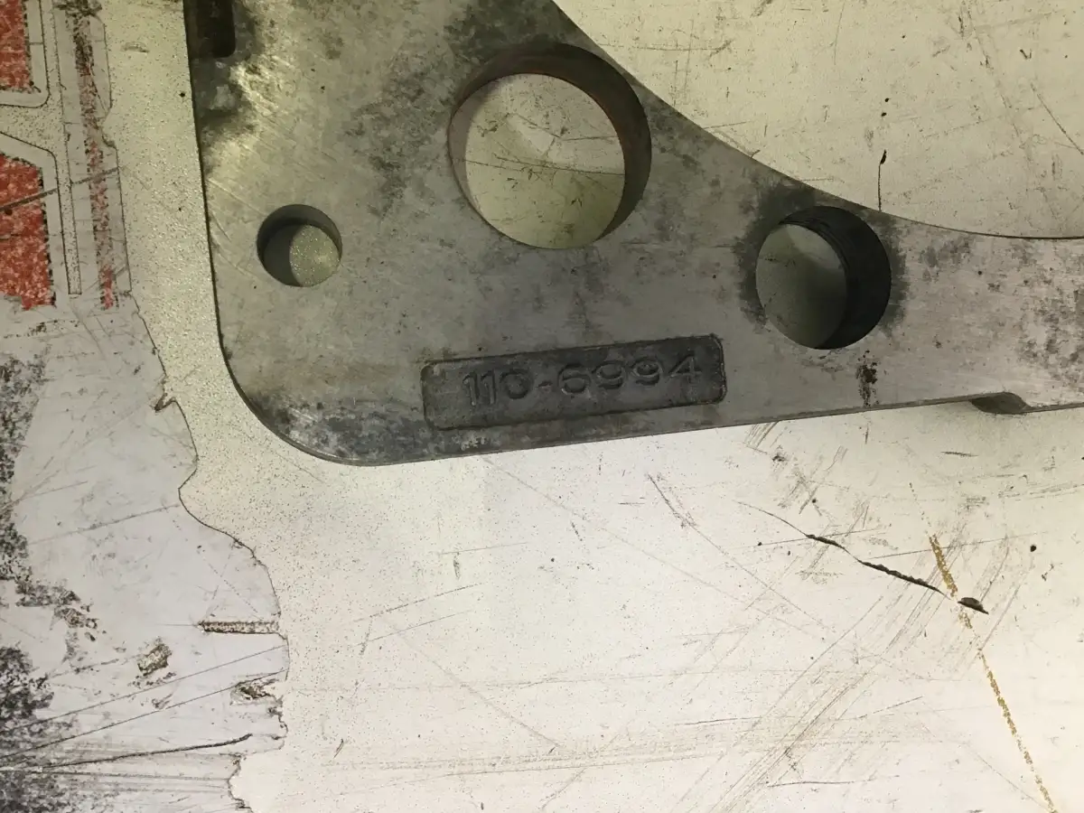 CATERPILLAR PLACA INTERMEDIA 1106994 USADA - Imagen 2