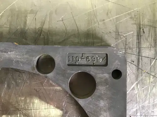 CATERPILLAR INTERMEDIATE PLATE CYLINDER HEAD 1106994 USED - Thumb image 2
